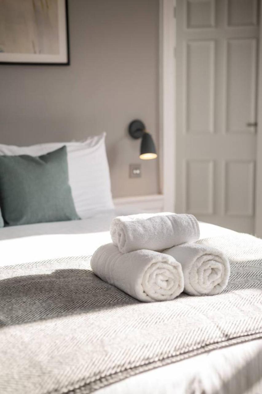 Joivy Spacious And Bright 1Bed Apt, Short Walk From Princes Street 爱丁堡 外观 照片